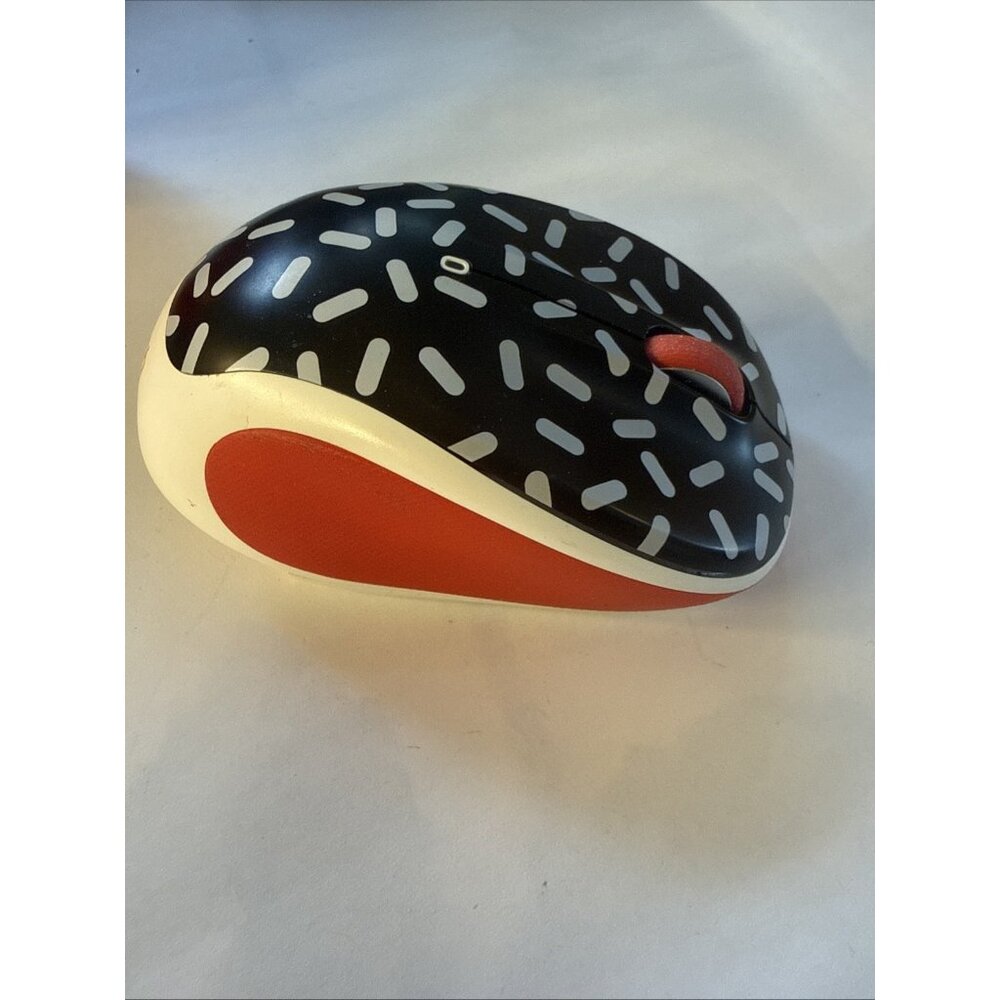 Logitech M325C Wireless USB Mouse Red, Black, & White Design - Picture 4 of 8